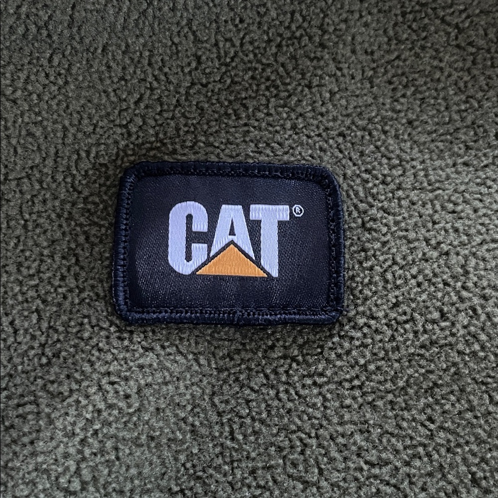 Caterpillar boy’s fleece vest - Picture 2 of 3